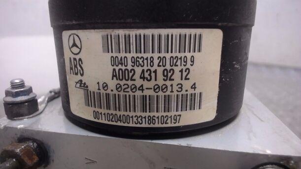 Foto: HAUPTBREMSAGGREGAT ABS eines Mercedes-Benz C 200 T