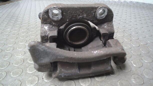 Foto: BREMSSATTEL VORN LINKS ( TRW ) eines Renault Twingo 1.2 LEV 16V 75 Cup