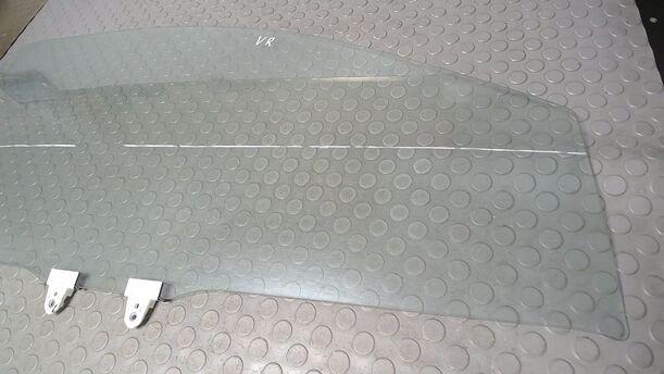 Foto: TÜRSCHEIBE RECHTS ( 2/3 TÜRER ) eines Renault Twingo 1.2 LEV 16V 75 Cup