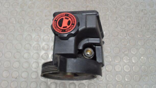 Foto: PUMPE SERVOLENKUNG eines Citroen Xsara Picasso 1.8i Cup