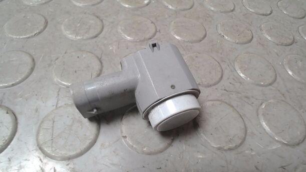 Foto: ABSTANDSSENSOR/ PDC SENSOR eines Audi TT Coupe 3.2 quattro S tronic Cup