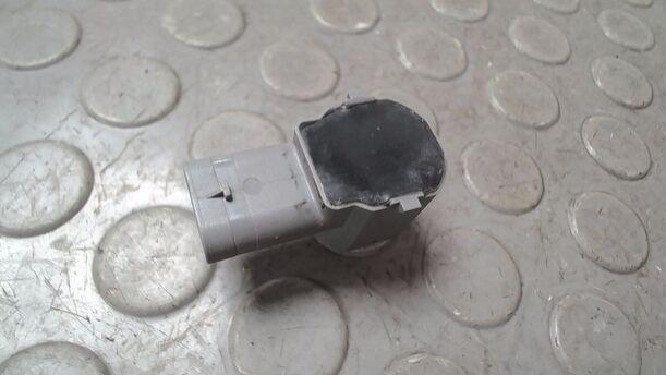 Foto: ABSTANDSSENSOR/ PDC SENSOR eines Audi TT Coupe 3.2 quattro S tronic Cup