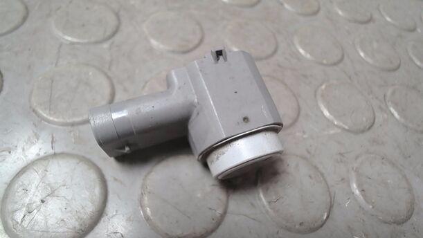 Foto: ABSTANDSSENSOR/ PDC SENSOR eines Audi TT Coupe 3.2 quattro S tronic Cup