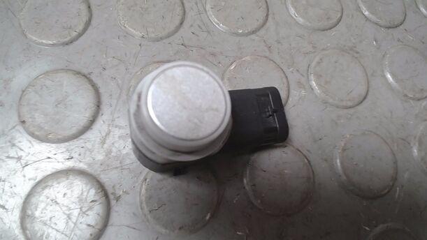 Foto: ABSTANDSSENSOR/ PDC SENSOR eines Audi TT Coupe 3.2 quattro S tronic Cup