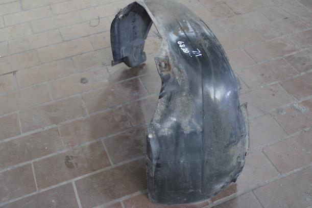 Foto: RADHAUSSCHALE / INNENKOTFLÜGEL VORN LINKS eines VW Polo 60 Cup