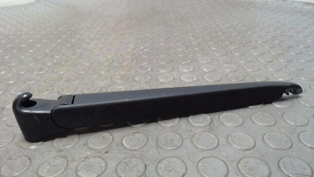 Foto: SCHEIBENWISCHERARM HINTEN eines VW Polo 60 Cup