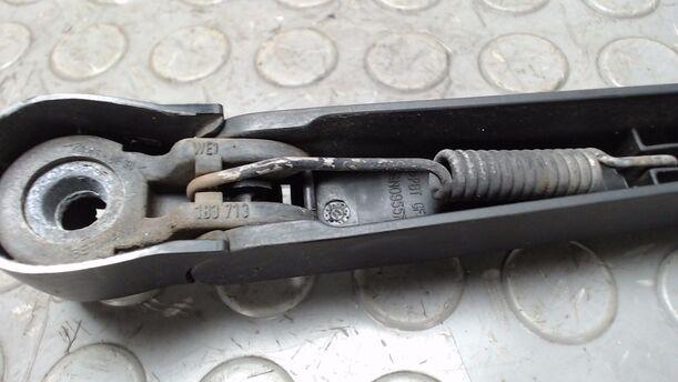 Foto: SCHEIBENWISCHERARM HINTEN eines VW Polo 60 Cup