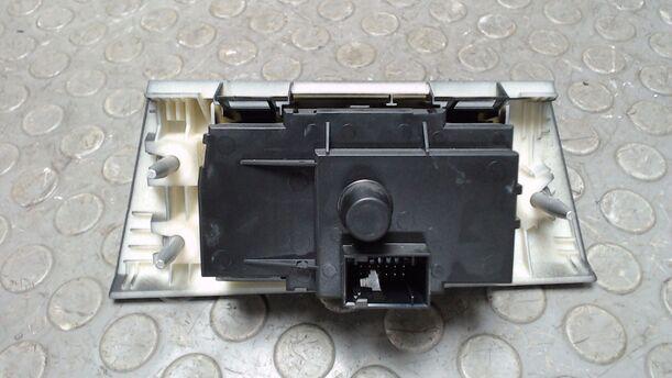 Foto: LICHTSCHALTER eines BMW 320i Cup