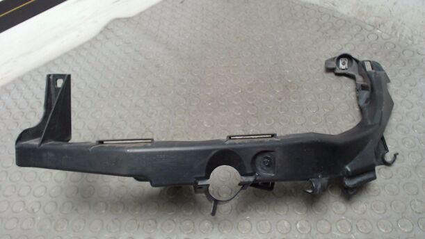 Foto: HALTER SCHEINWERFER LINKS eines BMW 320i Cup