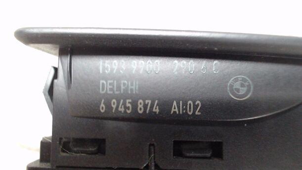 Foto: FENSTERHEBERSCHALTER eines BMW 320i Cup