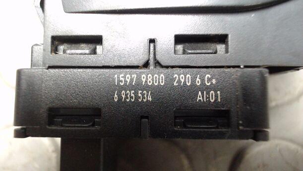 Foto: FENSTERHEBERSCHALTER eines BMW 320i Cup