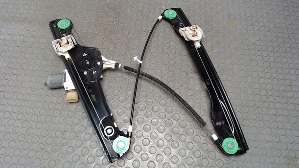Foto: FENSTERHEBER ELEKTRISCH VORN RECHTS eines BMW 320i Cup