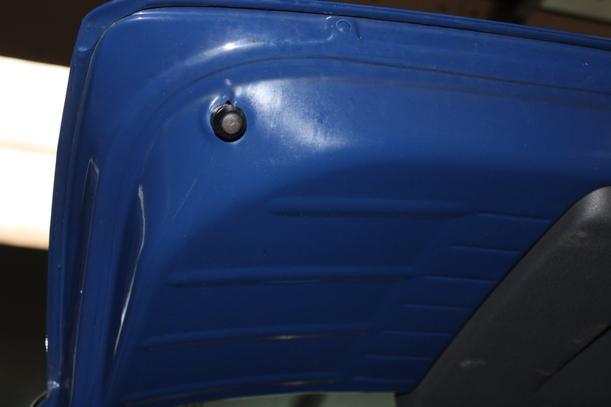 Foto: HECKKLAPPE/ HECKDECKEL eines VW Fox 1.2 Cup