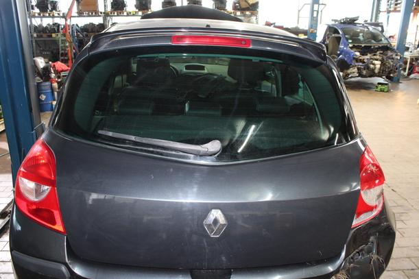 Foto: HECKKLAPPE ( MIT SPOILER ) eines Renault Clio 1.6 16V Cup