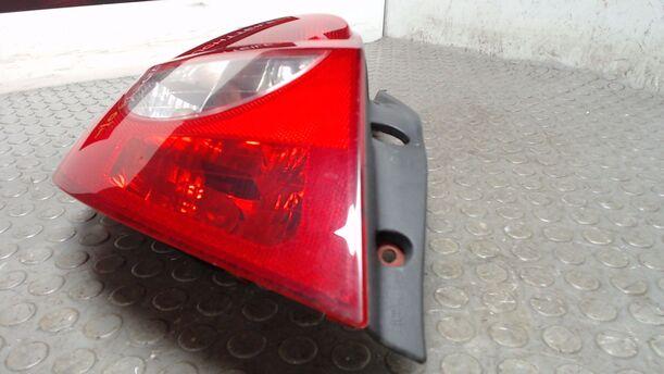 Foto: HECKLEUCHTE / RÜCKLICHT LINKS ( VOR FACELIFT ) eines Renault Clio 1.6 16V Cup