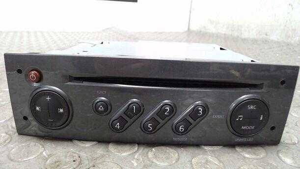 Foto: RADIO eines Renault Clio 1.6 16V