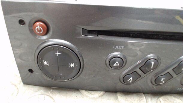 Foto: RADIO eines Renault Clio 1.6 16V