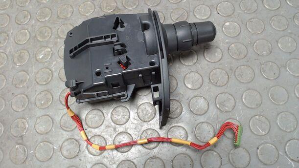 Foto: BLINKSCHALTER / KOMBISCHALTER eines Renault Clio 1.6 16V