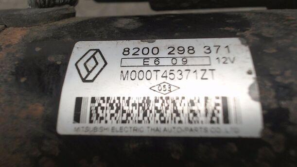 Foto: ANLASSER / STARTER eines Renault Clio 1.6 16V