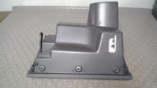 Foto: HANDSCHUHFACH eines VW Fox 1.2