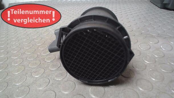 Foto: LUFTMASSENMESSER ( BOSCH ) eines Audi A4 Avant 2.5 TDI quattro
