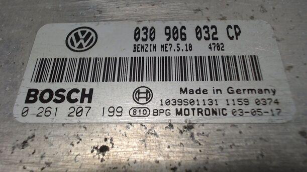 Foto: STEUERGERÄT EINSPRITZUNG / MOTORSTEUERGERÄT eines VW Lupo 1.0