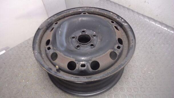 Foto: STAHLFELGE 6X15 ET43 eines VW Polo 1.4
