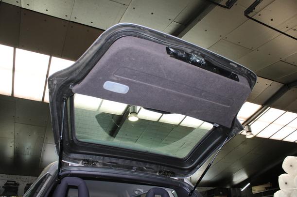 Foto: HECKKLAPPE / HECKDECKEL ( MOPF ) eines Mercedes-Benz A 140