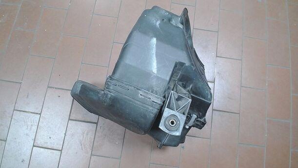Foto: LUFTFILTERKASTEN AKN eines Audi A4 Avant 2.5 TDI quattro