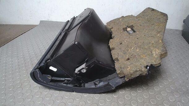 Foto: HANDSCHUHFACH eines Audi A4 Avant 2.5 TDI quattro