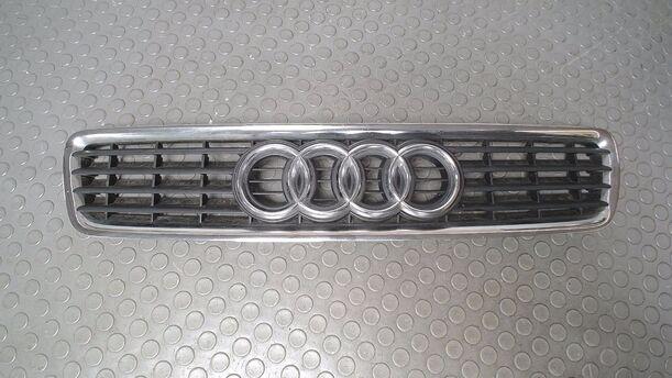 Foto: KÜHLERGRILL eines Audi A4 Avant 2.5 TDI quattro
