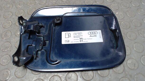 Foto: TANKKLAPPE / TANKDECKEL eines Audi A4 2.0