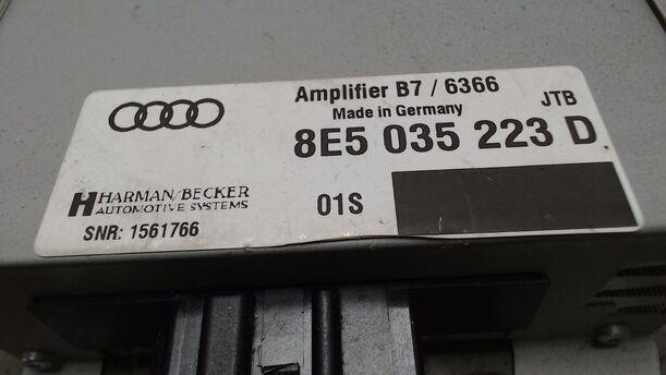Foto: VERSTÄRKER / RADIOVERSTÄRKER eines Audi A4 2.0