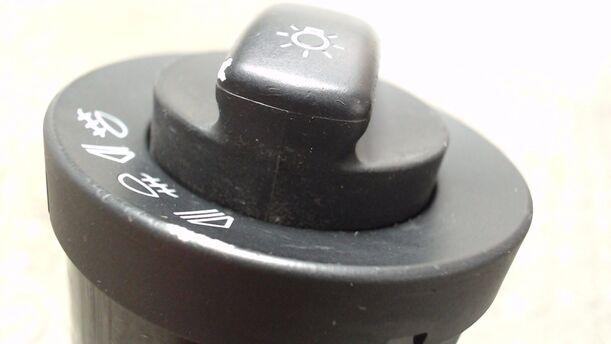 Foto: LICHTSCHALTER eines Audi A4 2.0