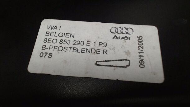 Foto: BLENDE / ABDECKUNG B SÄULE RECHTS eines Audi A4 2.0