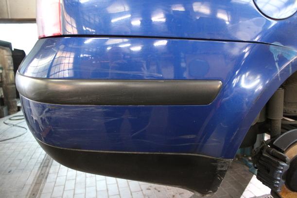 Foto: STOSSFÄNGER/ STOßSTANGE HINTEN ( LIMOUSINE ) eines VW Passat 1.9 TDI
