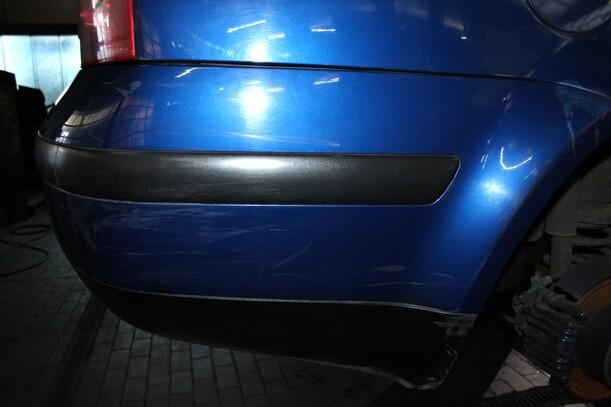 Foto: STOSSFÄNGER/ STOßSTANGE HINTEN ( LIMOUSINE ) eines VW Passat 1.9 TDI