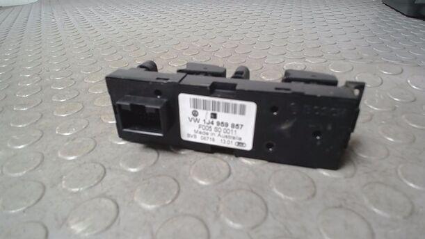 Foto: FENSTERHEBERSCHALTER eines VW Passat 1.9 TDI