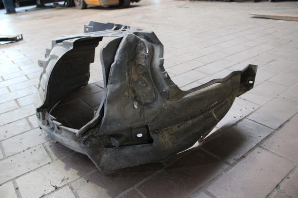 Foto: INNENRADHAUS/ RADHAUSSCHALE LINKS eines Nissan Micra 1.2