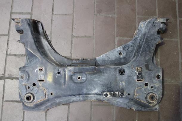 Foto: VORDERACHSE /ACHSTRÄGER VORN eines Nissan Micra 1.2