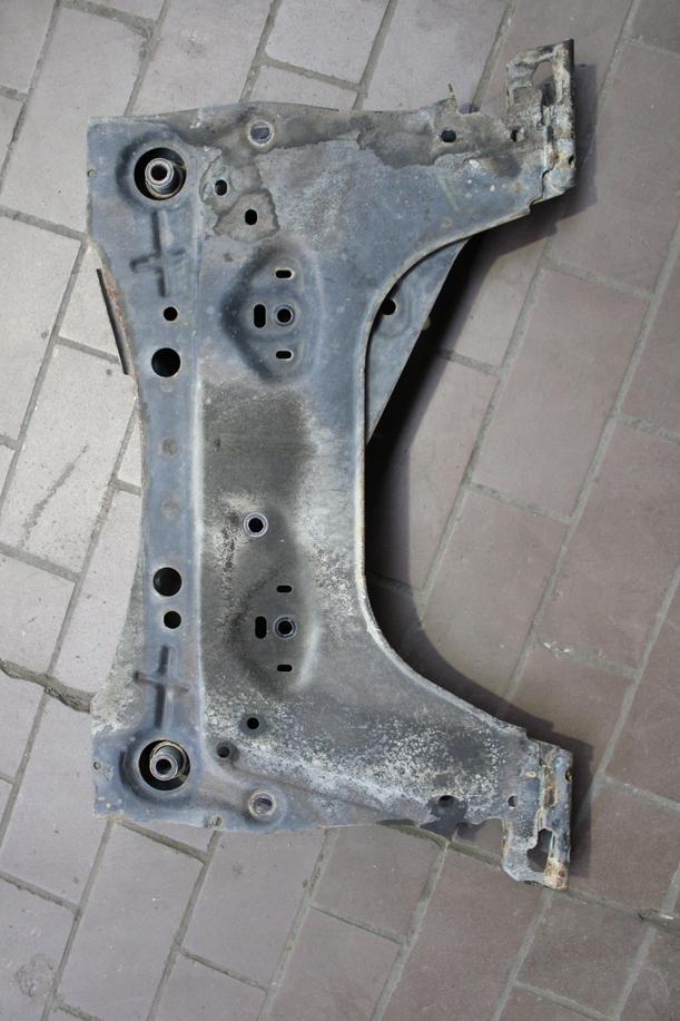 Foto: VORDERACHSE /ACHSTRÄGER VORN eines Nissan Micra 1.2