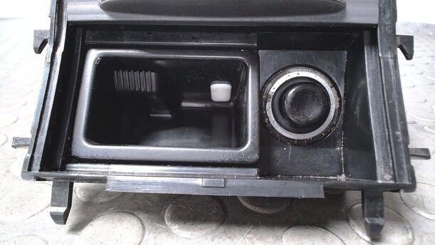Foto: ASCHENBECHER eines Mercedes-Benz A 140