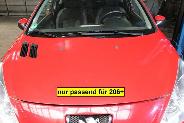 Foto: MOTORHAUBE eines Peugeot 206+ 60