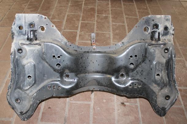 Foto: VORDERACHSTRÄGER / ACHSE VORN eines Peugeot 206+ 60