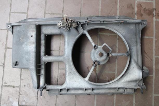 Foto: KÜHLERTRÄGER eines Peugeot 206 CC 110