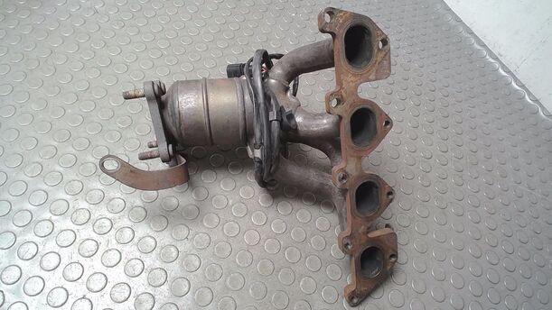 Foto: AUSPUFFKRÜMMER MIT KATALYSATOR eines VW Golf 1.4 Aktion