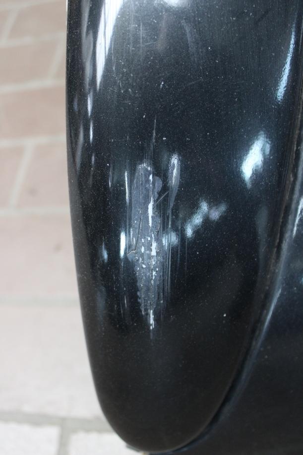 Foto: STOSSSTANGE / STOSSFÄNGER VORN eines Peugeot 206 CC 110