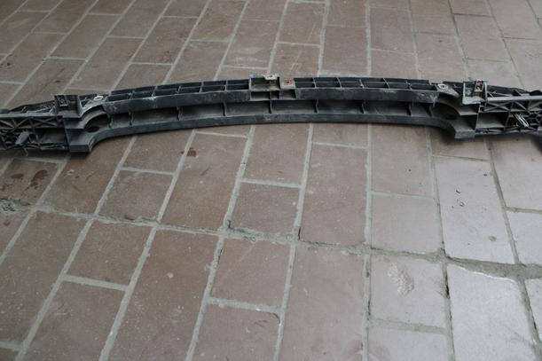 Foto: VERSTÄRKUNG VORN eines Peugeot 206 CC 110