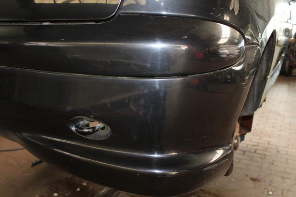 Foto: STOSSTANGE / STOSSFÄNGER HINTEN eines Peugeot 206 CC 110