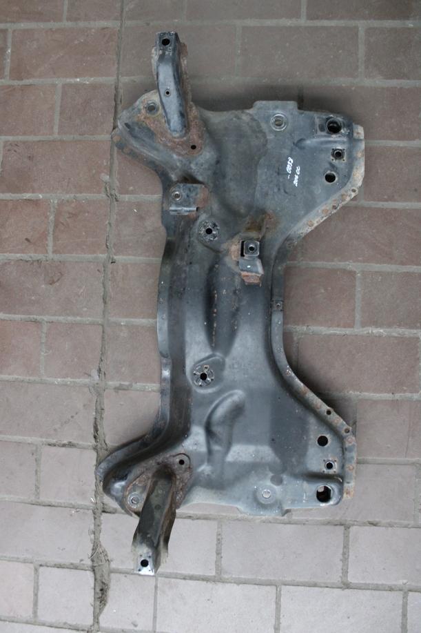 Foto: VORDERACHSTRÄGER / ACHSE VORN eines Peugeot 206 CC 110